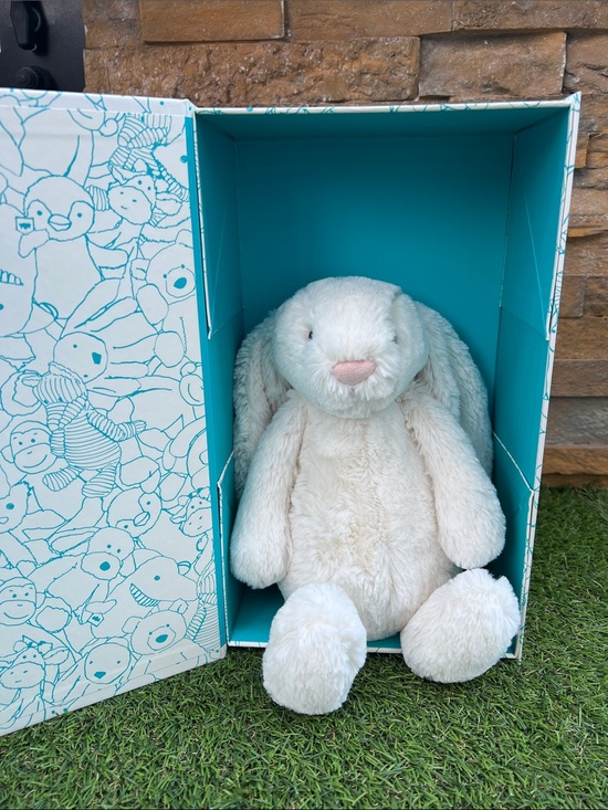 Jellycat Other - Jellycat Bashful Cream Bunny 12” tall plush WITH BOX.! Floppy ears, super soft!